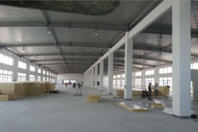 一万平方钢结构厂房造价(钢结构厂房施工周期对造价的影响) 钢结构框架施工 第4张 一万平方钢结构厂房造价(钢结构厂房施工周期对造价的影响) 钢结构框架施工 第4张