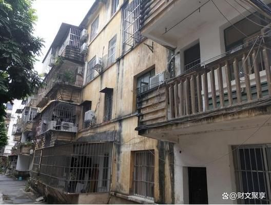 北京砖混结构老房子50年之后怎么办(北京老房土地使用权续期流程) 钢结构钢结构停车场设计 第1张 北京砖混结构老房子50年之后怎么办(北京老房土地使用权续期流程) 钢结构钢结构停车场设计 第1张