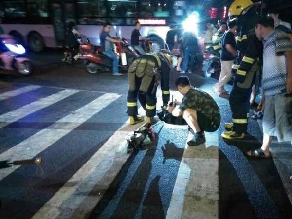 圆弧楼梯图片大全 图纸（圆弧楼梯的安装过程中需要注意哪些细节以确保结构稳固和耐用）