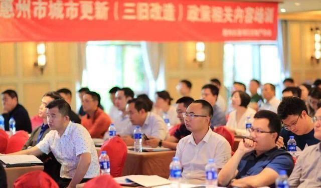 学校设计平面图简单图片（学校平面图上显示的主要建筑有哪些？）