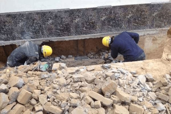 农村已建房屋地基加固怎么办 钢结构框架施工 第2张