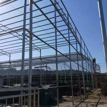 厂房钢结构房屋建造价格多少钱一平方米（厂房钢结构房屋建造价格） 钢结构钢结构停车场设计 第3张