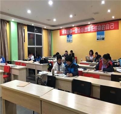 楼板开洞加固方案是否需要报审（预制板的屋顶可以开洞吗）