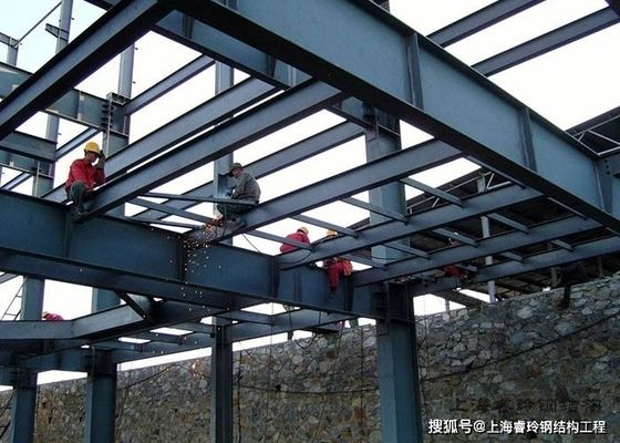 阁楼钢架上一般铺什么板（选择阁楼钢架上铺设的板材时需要综合考虑多个因素） 钢结构异形设计 第2张