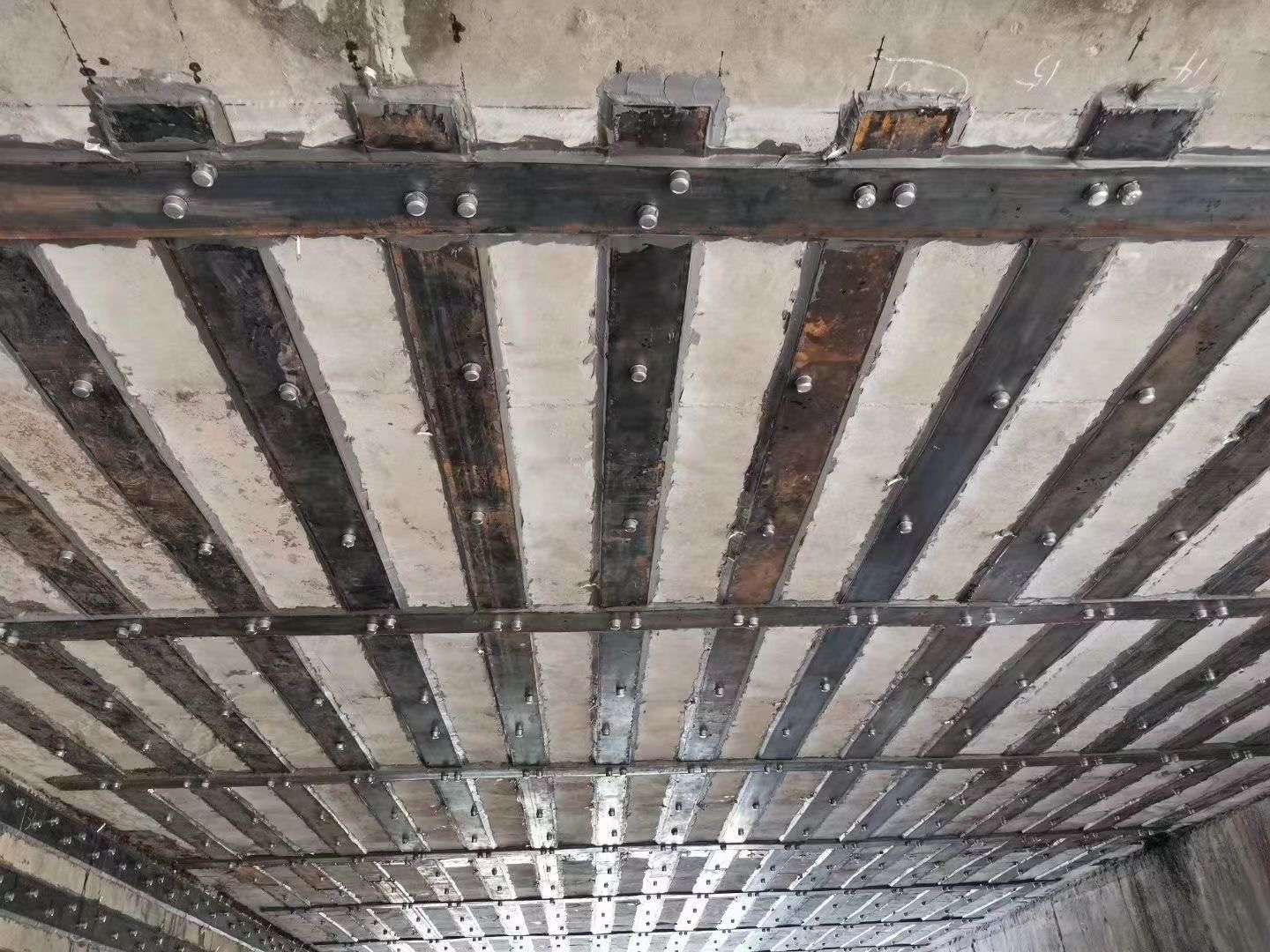 北京空心楼板加固施工队电话地址(北京建筑加固行业口碑排名空心楼板加固材料选择指南) 装饰幕墙设计 第3张 北京空心楼板加固施工队电话地址(北京建筑加固行业口碑排名空心楼板加固材料选择指南) 装饰幕墙设计 第3张