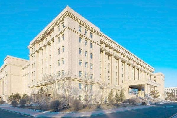 粘钢加固工程量按什么计算（粘钢加固工程量按什么计算粘钢加固工程量按什么计算）