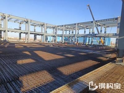 钢结构楼层板（钢结构楼层板的优势） 钢结构玻璃栈道施工 第1张