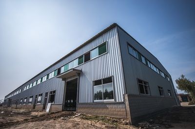 钢结构标准化厂房每平米造价(钢结构标准化厂房每平米造价200-1000元) 结构工业钢结构施工 第1张 钢结构标准化厂房每平米造价(钢结构标准化厂房每平米造价200-1000元) 结构工业钢结构施工 第1张