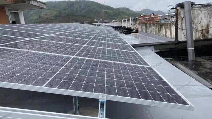 屋顶光伏安装工人价格（屋顶光伏安装人工费用占比） 结构框架设计