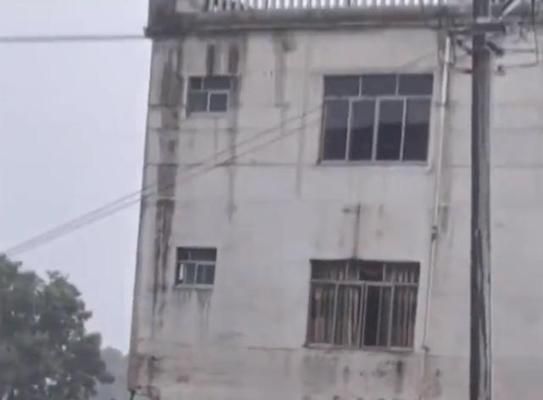 地基下沉会导致房屋坍塌吗 钢结构玻璃栈道施工 第2张 地基下沉会导致房屋坍塌吗 钢结构玻璃栈道施工 第2张