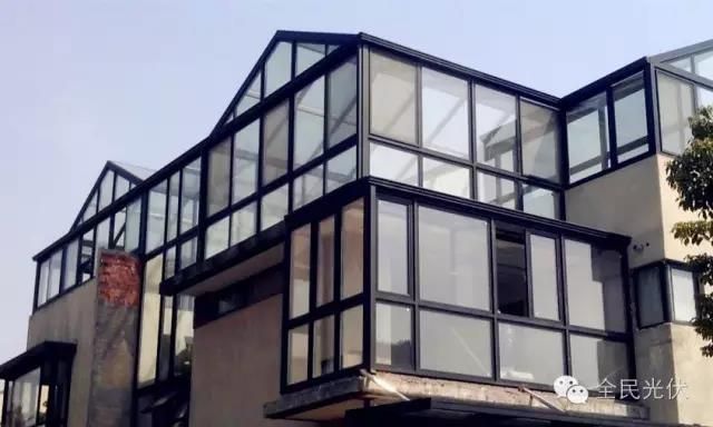 屋顶加装光伏阳光房(光伏阳光房的设计要点如何避免光伏阳光房违建风险) 钢结构桁架施工 第1张 屋顶加装光伏阳光房(光伏阳光房的设计要点如何避免光伏阳光房违建风险) 钢结构桁架施工 第1张