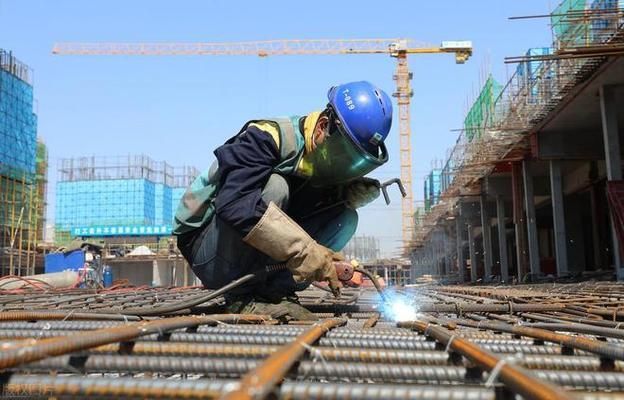钢结构安装工人费用 结构地下室施工 第3张