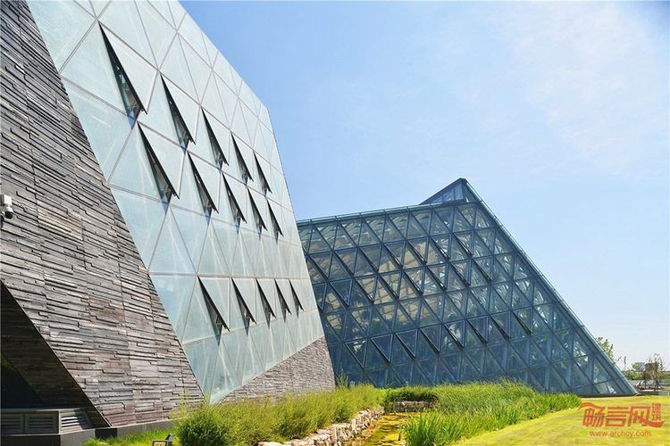 异形建筑设计手法 建筑方案设计 第4张