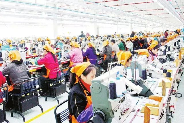 钢结构车间布线图片欣赏(钢结构车间布线图片欣赏钢结构车间布线图片欣赏) 钢结构蹦极设计 第2张 钢结构车间布线图片欣赏(钢结构车间布线图片欣赏钢结构车间布线图片欣赏) 钢结构蹦极设计 第2张