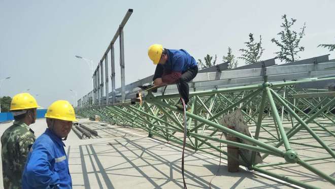 钢结构网架结构安装(地基处理,钢结构网架结构安装) 全国钢结构厂 第2张 钢结构网架结构安装(地基处理,钢结构网架结构安装) 全国钢结构厂 第2张