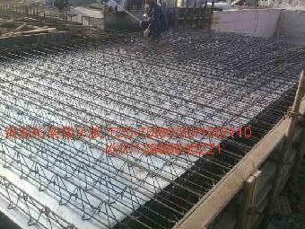 钢结构楼层板如何浇筑混凝土厚度多少(钢结构楼层板混凝土养护方法) 钢结构钢结构螺旋楼梯设计 第1张 钢结构楼层板如何浇筑混凝土厚度多少(钢结构楼层板混凝土养护方法) 钢结构钢结构螺旋楼梯设计 第1张