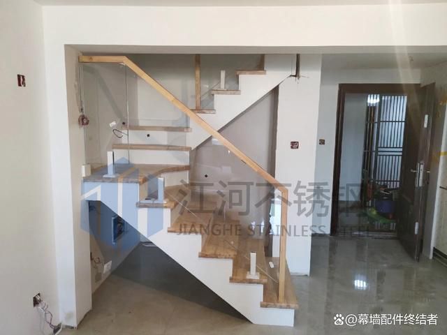 清包钢结构多少钱一平方 钢结构钢结构停车场设计 第5张