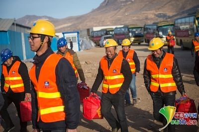 信阳钢结构设计公司vs北京湃勒思建筑 钢结构钢结构停车场施工 第4张