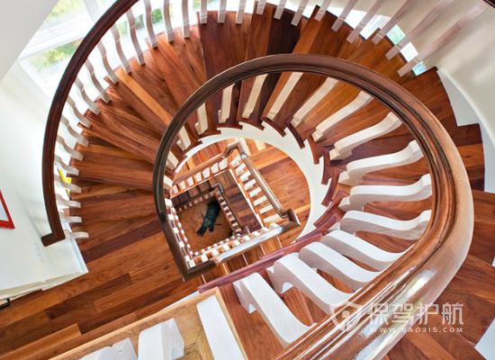 螺旋楼梯的设计要点（螺旋楼梯的安全标准是什么螺旋楼梯的设计要点有哪些）