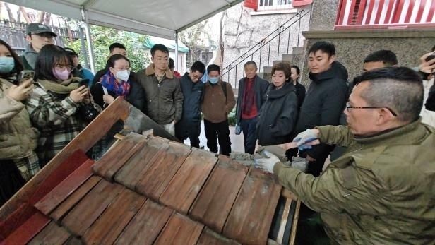 屋面修缮施工方案 钢结构玻璃栈道设计 第3张 屋面修缮施工方案 钢结构玻璃栈道设计 第3张