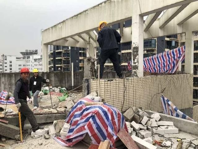 别墅改造扩建后可以过户吗（别墅扩建后如何补办变更登记）