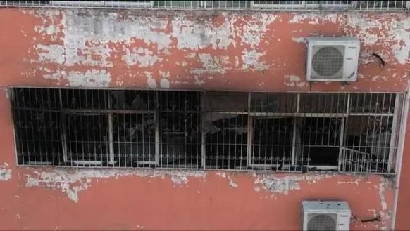 大跨度钢结构建筑火灾特点 钢结构门式钢架施工 第5张 大跨度钢结构建筑火灾特点 钢结构门式钢架施工 第5张