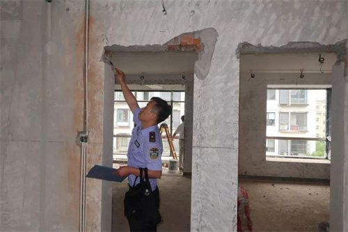 拆承重墙投诉电话 钢结构钢结构螺旋楼梯施工 第3张 拆承重墙投诉电话 钢结构钢结构螺旋楼梯施工 第3张