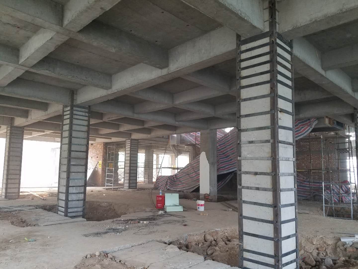 陕西加固工程公司 钢结构玻璃栈道施工 第4张
