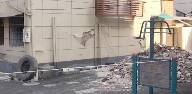 承重墙敲掉再装回去还有用吗(承重墙拆除后如何加固) 钢结构钢结构停车场施工 第1张 承重墙敲掉再装回去还有用吗(承重墙拆除后如何加固) 钢结构钢结构停车场施工 第1张