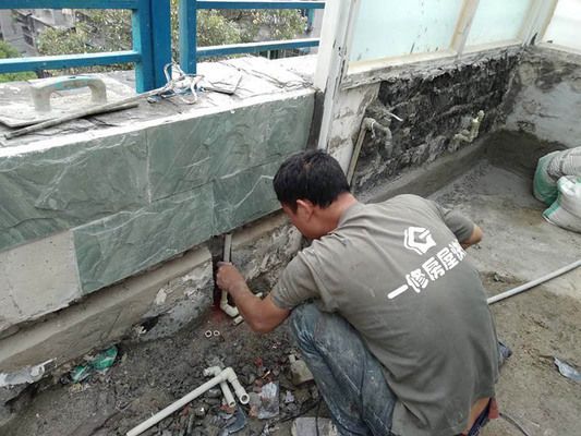 屋顶翻建要多少钱(屋顶翻建材料选择指南彩钢瓦翻新与更换对比) 结构电力行业施工 第1张 屋顶翻建要多少钱(屋顶翻建材料选择指南彩钢瓦翻新与更换对比) 结构电力行业施工 第1张