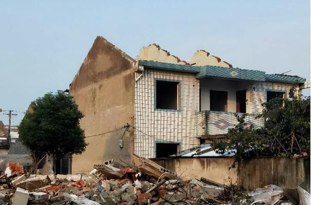 拆除楼板违法吗 钢结构钢结构停车场施工 第1张 拆除楼板违法吗 钢结构钢结构停车场施工 第1张