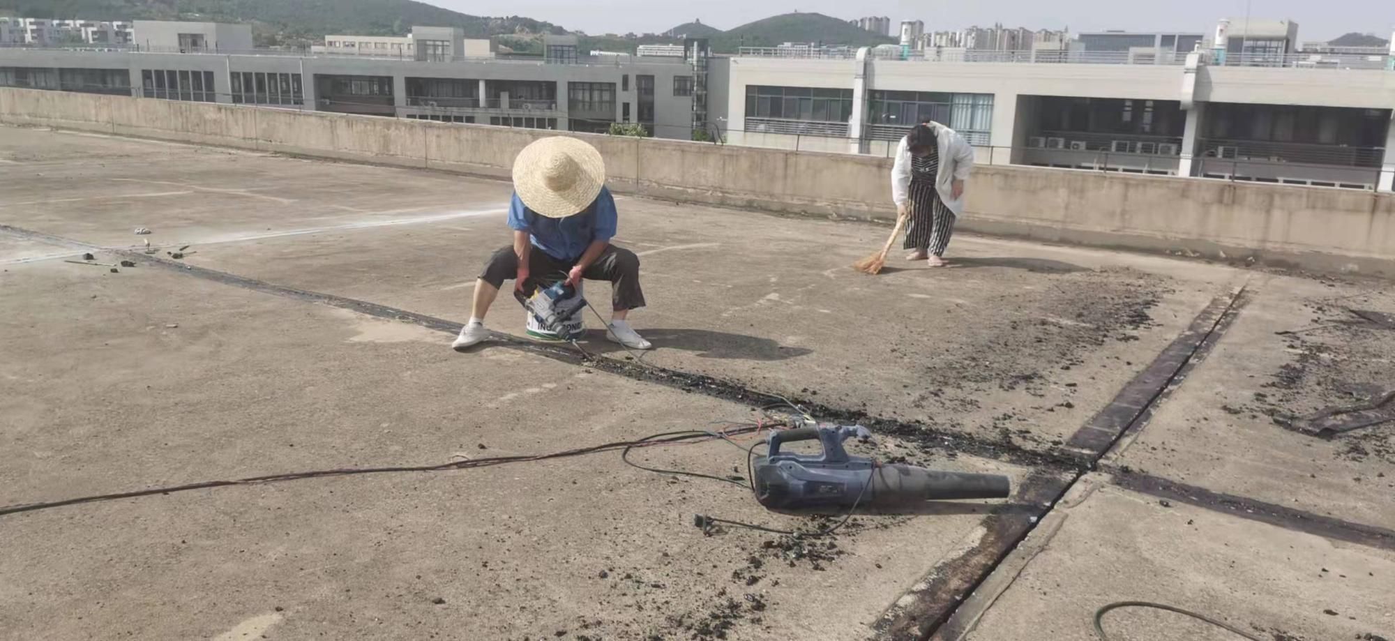 屋面修缮指什么(如何自检屋面损坏,屋面修缮费用预算指南) 钢结构框架施工 第5张 屋面修缮指什么(如何自检屋面损坏,屋面修缮费用预算指南) 钢结构框架施工 第5张