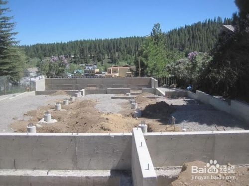 农村建房基础怎么做最好视频（农村建房地基选材指南） 钢结构钢结构停车场设计 第4张