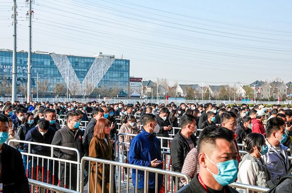 新疆商场大火（新疆商场大火中是否有人受伤？） 北京钢结构设计问答