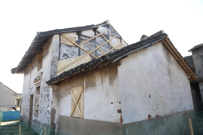 浙江梯梯建设公司被谁拍卖去了（浙江梯梯建设公司拍卖后，原股东和员工的利益受到了什么影响）