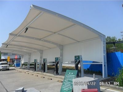 钢结构玻璃车棚图片效果图（钢结构玻璃车棚图片） 钢结构有限元分析设计 第3张