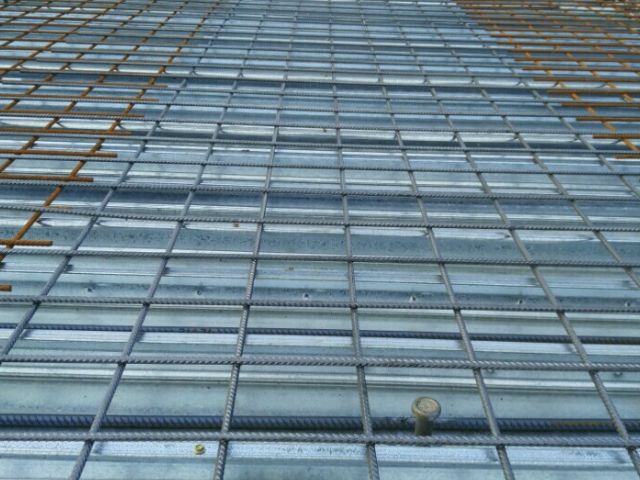 屋面钢筋网片铺设图片 结构污水处理池施工 第5张