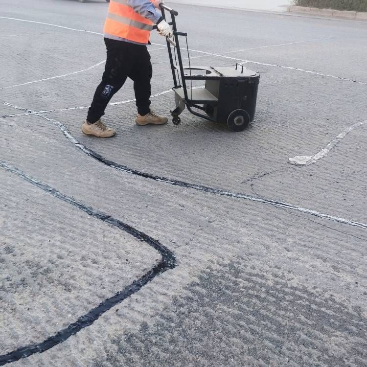 混凝土路面修补材料厂家有哪些（混凝土修补材料价格）
