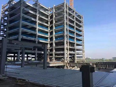 宏升钢结构集团最新招工信息 钢结构跳台施工 第2张
