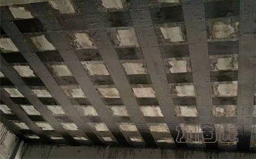 碳纤维加固每平方价格多少钱 钢结构玻璃栈道设计 第3张