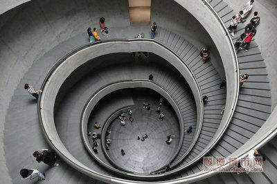 圆柱螺旋楼梯 建筑效果图设计 第5张 圆柱螺旋楼梯 建筑效果图设计 第5张