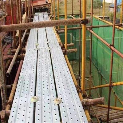 钢跳板多少钱一块图片及价格(30-100元一片钢跳板价格走势) 北京网架设计 第1张 钢跳板多少钱一块图片及价格(30-100元一片钢跳板价格走势) 北京网架设计 第1张