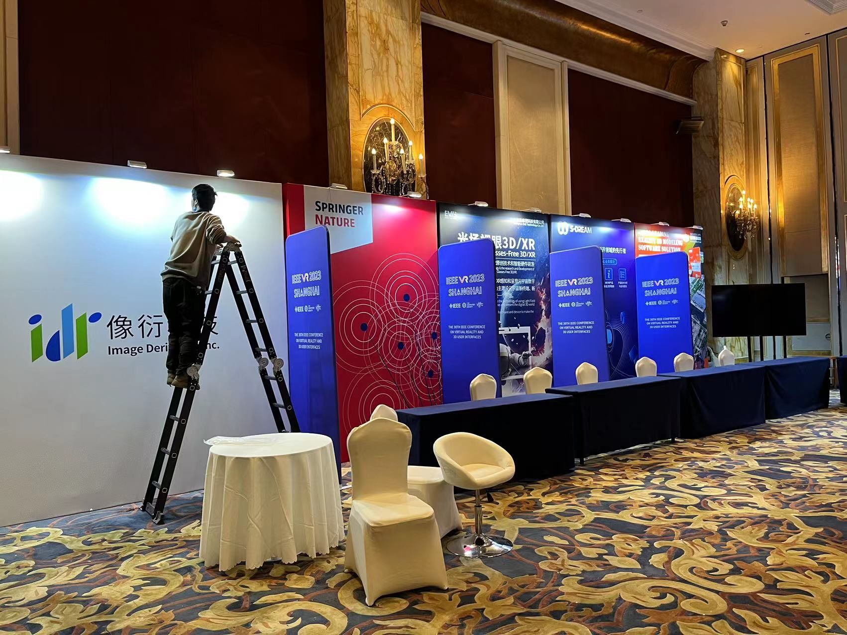 桁架展示墙（桁架展示墙的安装注意事项如何计算桁架展示墙的成本） 钢结构跳台设计 第5张