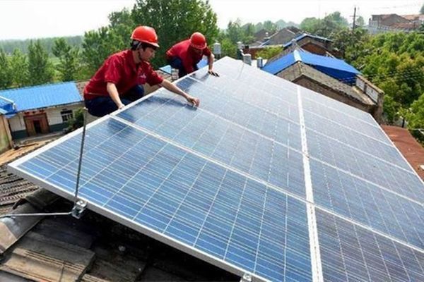 用光伏板做屋顶(光伏板屋顶的维护) 建筑施工图施工 第3张 用光伏板做屋顶(光伏板屋顶的维护) 建筑施工图施工 第3张