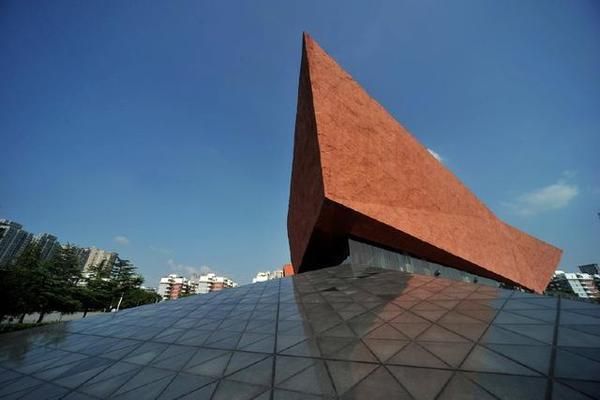 双坡屋顶什么意思(双坡屋顶在现代建筑中的应用) 结构机械钢结构施工 第3张 双坡屋顶什么意思(双坡屋顶在现代建筑中的应用) 结构机械钢结构施工 第3张