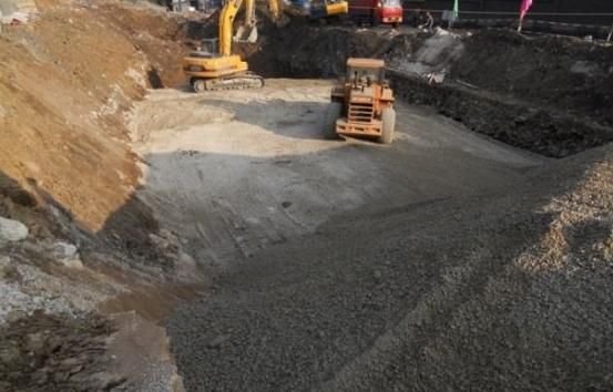 打桩后如何固定地基（固定地基的使用方法） 钢结构跳台施工 第3张