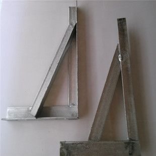 支撑水箱的铁架子叫什么(如何自行更换水箱支架) 钢结构门式钢架施工 第2张 支撑水箱的铁架子叫什么(如何自行更换水箱支架) 钢结构门式钢架施工 第2张