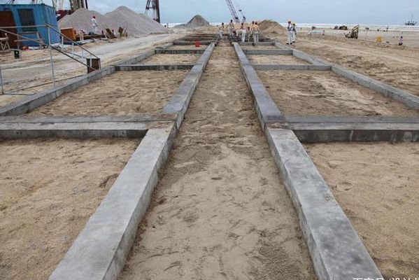 砖混建筑承重墙下一般采用什么基础材料（农村自建房地基选择指南，条形基础施工要点解析） 建筑方案施工 第1张