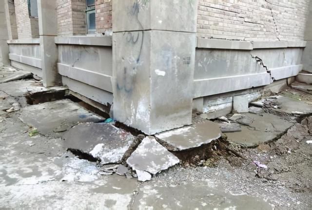 房屋地基下沉谁的责任（房屋地基下沉的责任归属） 钢结构钢结构螺旋楼梯设计 第4张