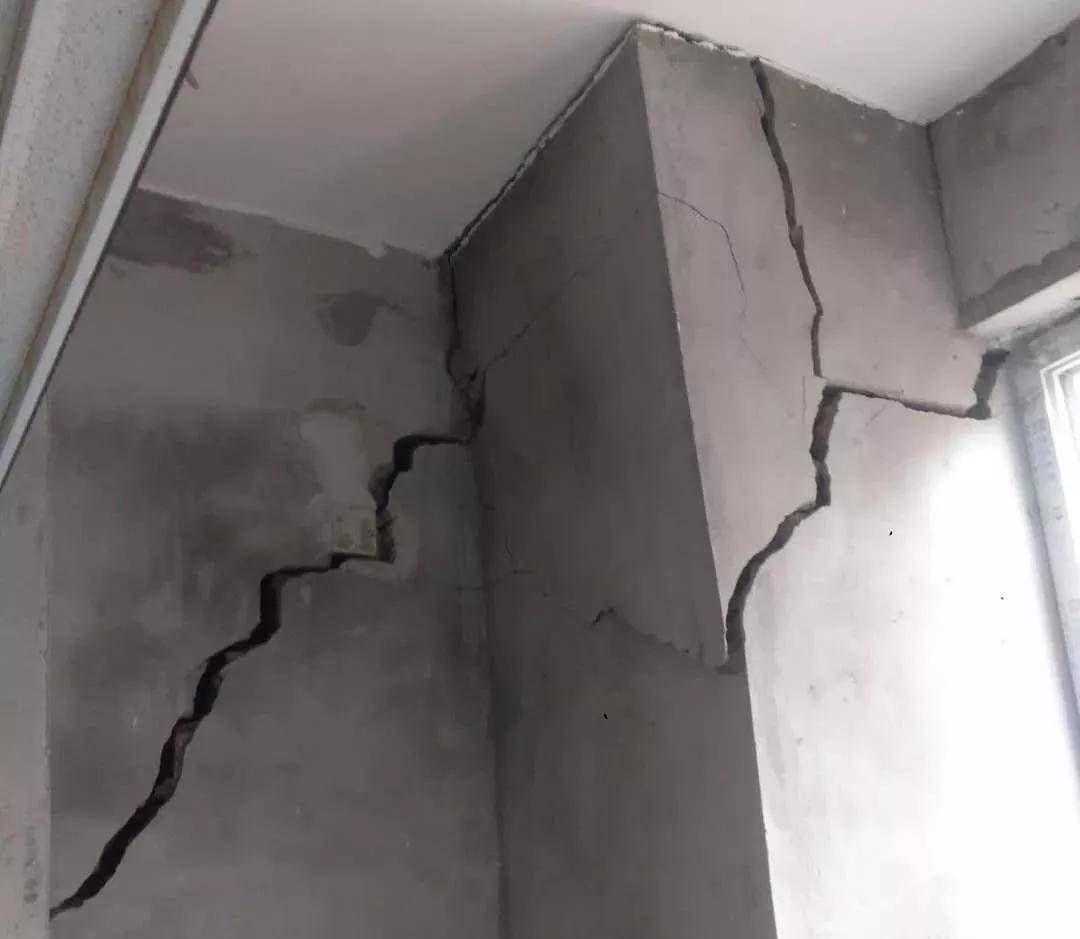 承重墙出现裂缝如何赔偿(当承重墙出现裂缝时) 建筑消防设计 第2张 承重墙出现裂缝如何赔偿(当承重墙出现裂缝时) 建筑消防设计 第2张
